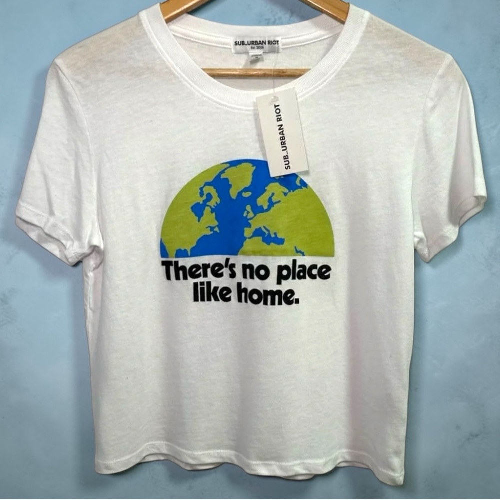 NWOT Sub_Urban Riot Loose Crop Tee. Size Small
